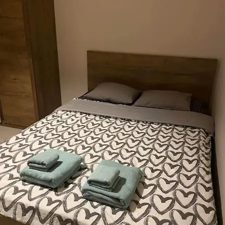 Apartment 2 *