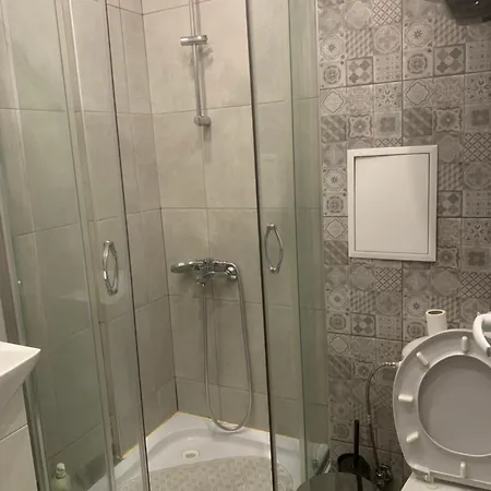 2 Apartment *
